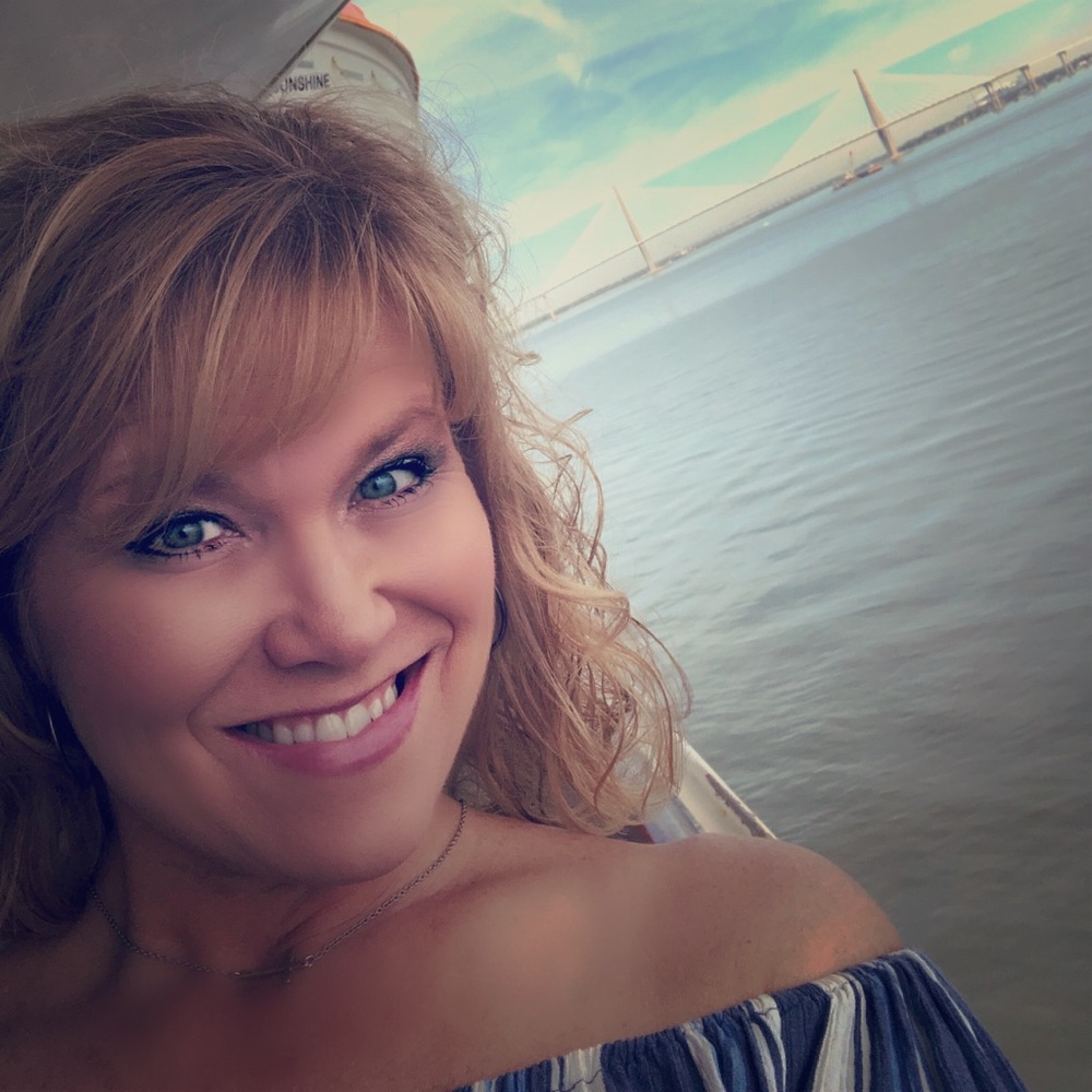 Meet your Posher, Lori